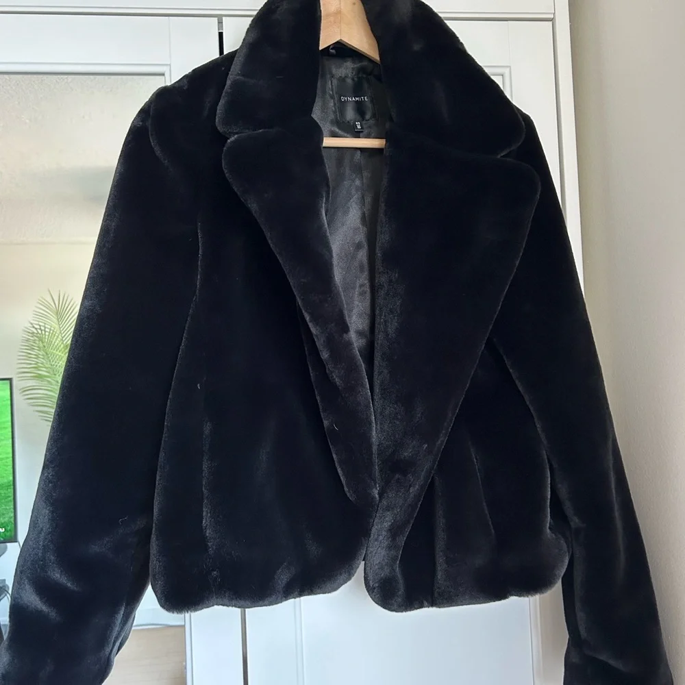 Dynamite Black Faux-Fur Jacket - Picture 2 of 3